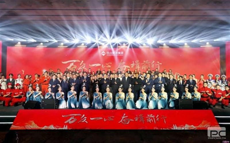 �����ֳɾٰ조����һ�� ���ǰ�С��Ƚ�������ʽ��ְ�������ݳ�