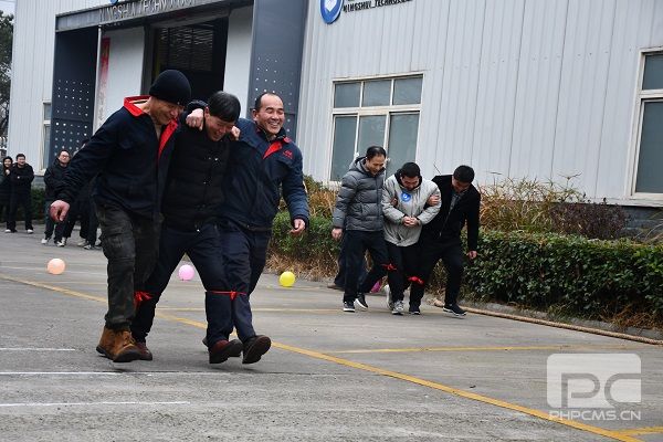 �۲��á�(�й���)���޹�˾����