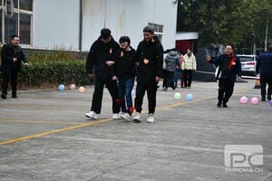 �۲��á�(�й���)���޹�˾����