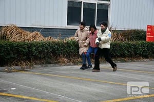 �۲��á�(�й���)���޹�˾����