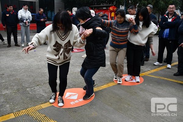 �۲��á�(�й���)���޹�˾����