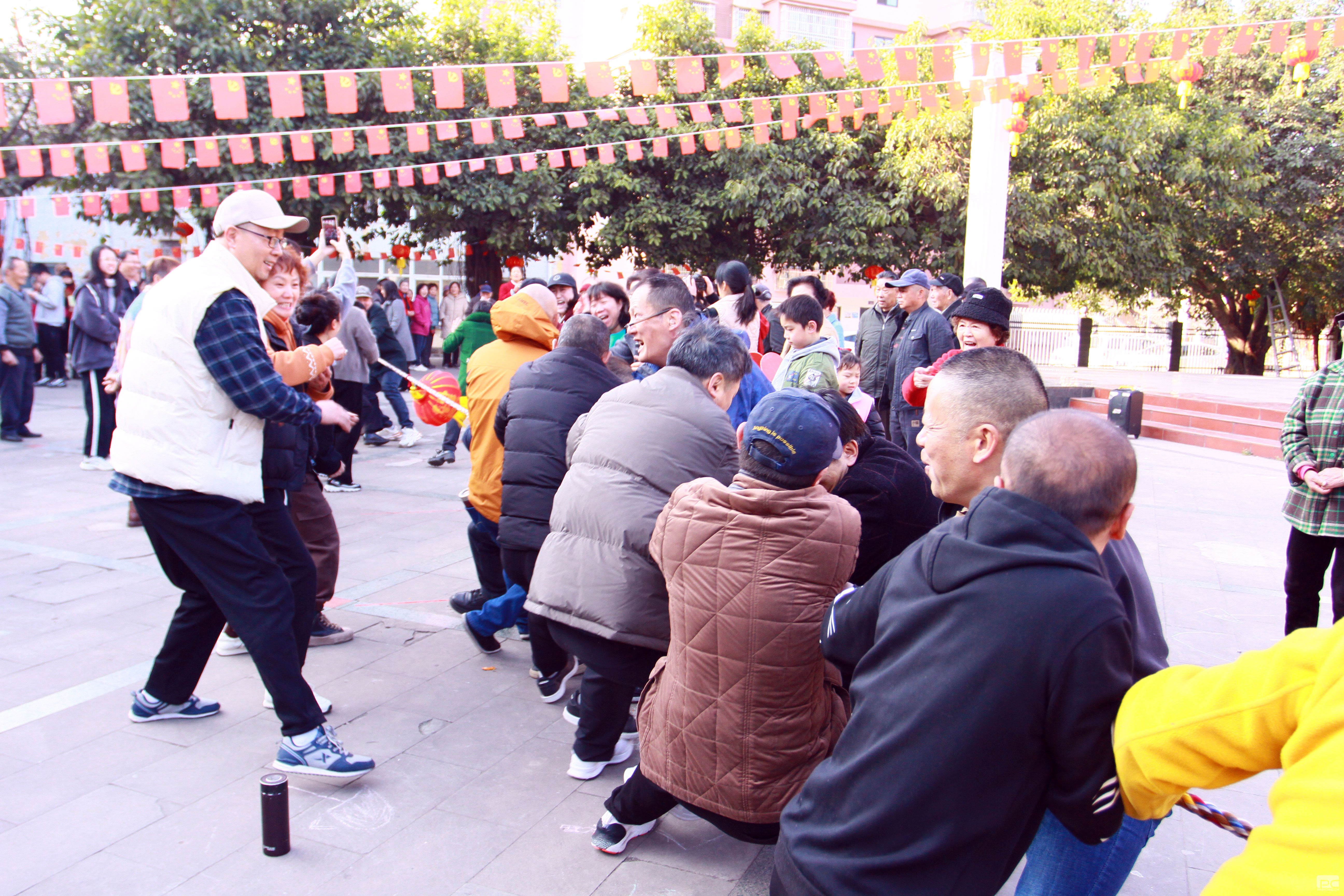 �۲��á�(�й���)���޹�˾����