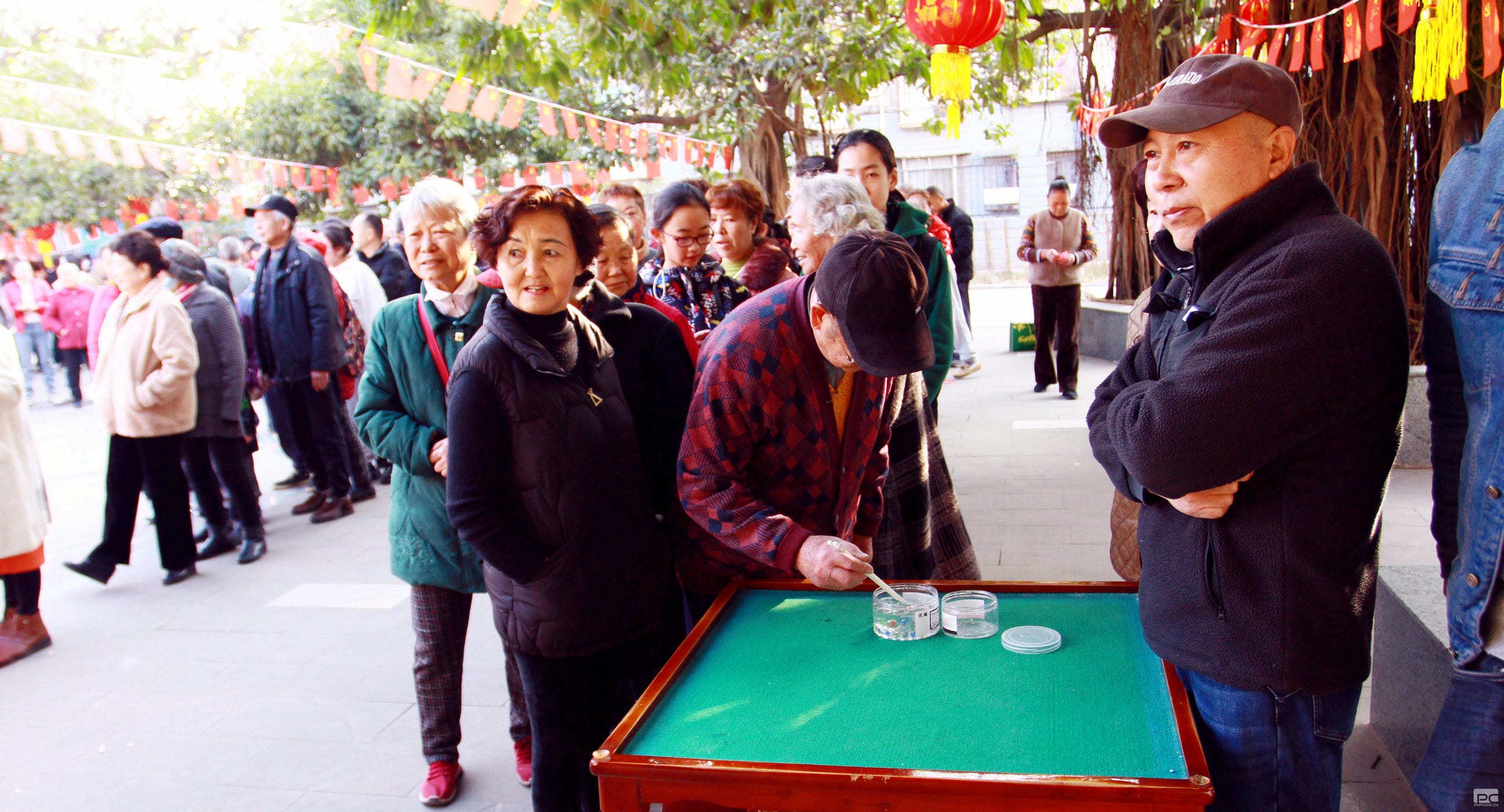 �۲��á�(�й���)���޹�˾����