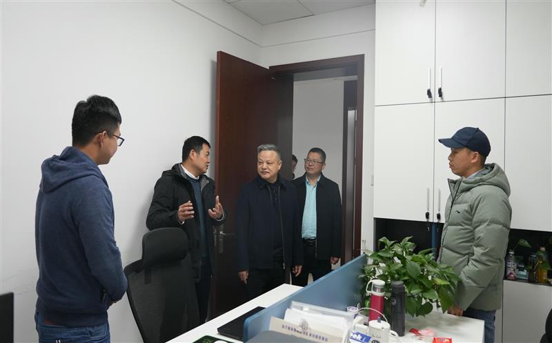 ���������������������������ӣ��ݴ��ţ���������������