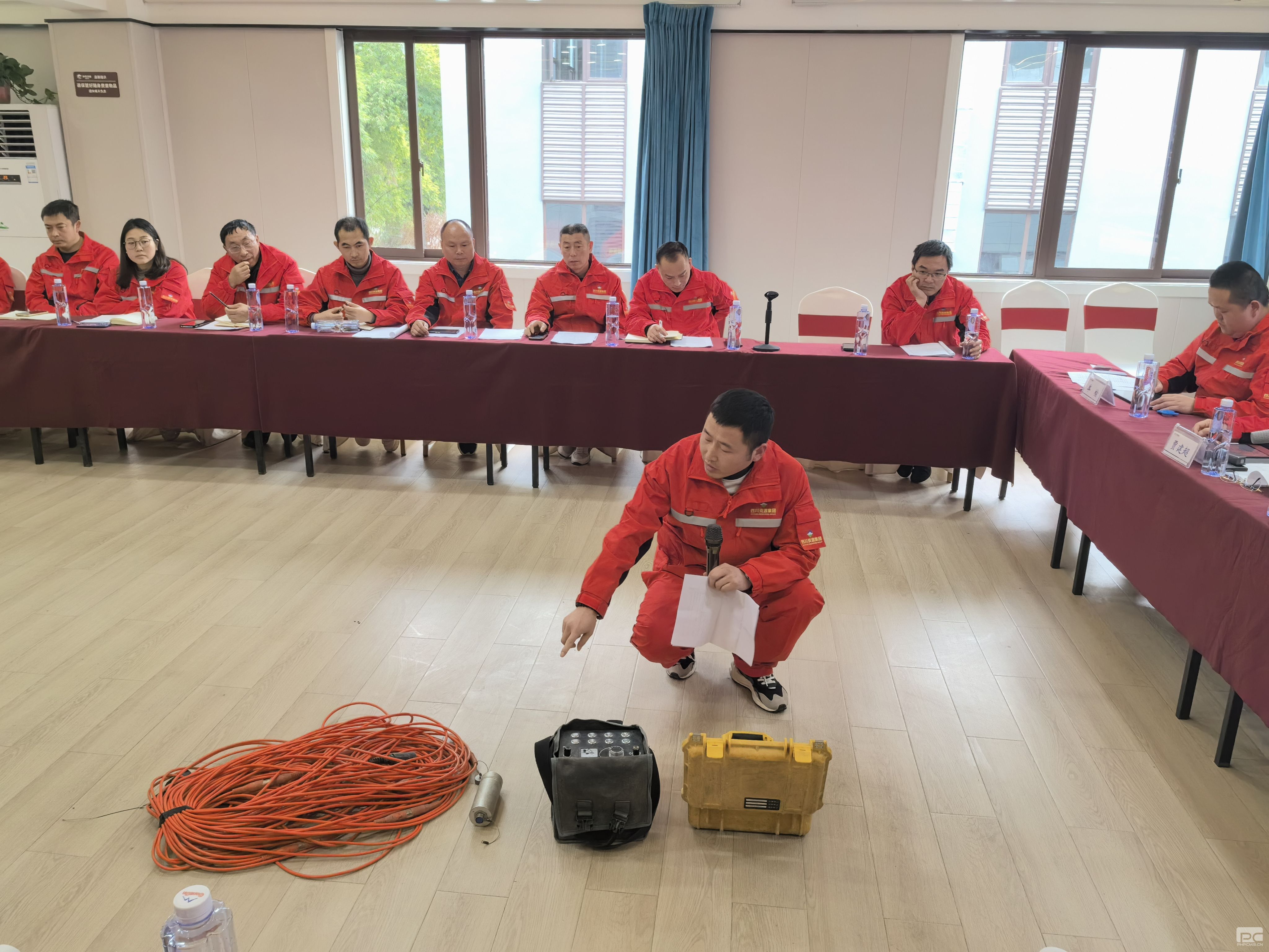 �۲��á�(�й���)���޹�˾����