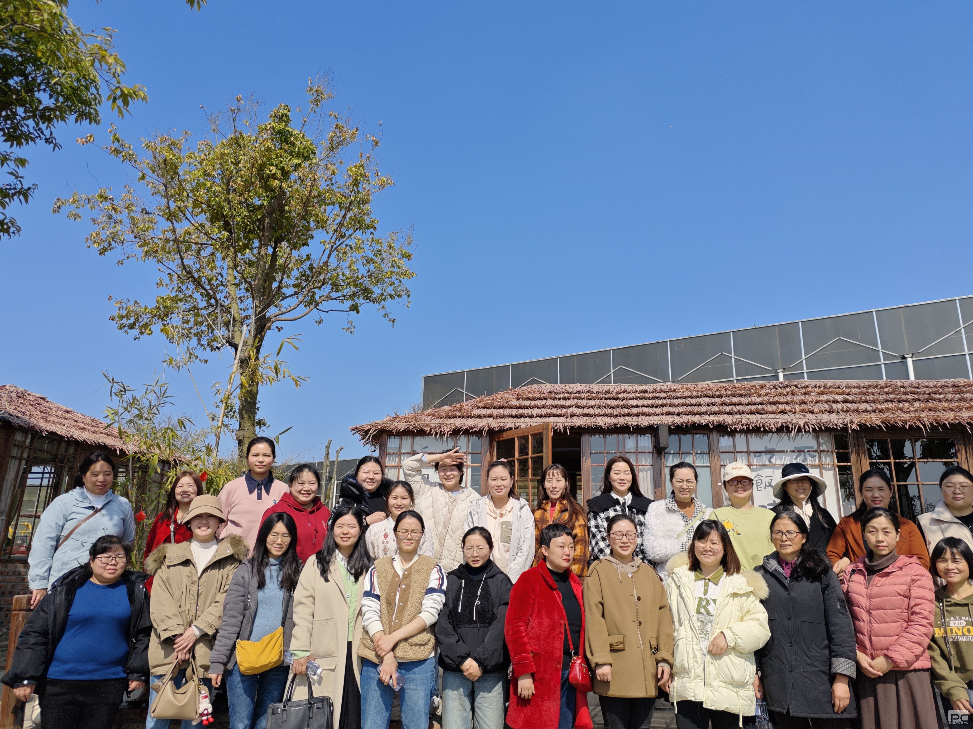 �۲��á�(�й���)���޹�˾����