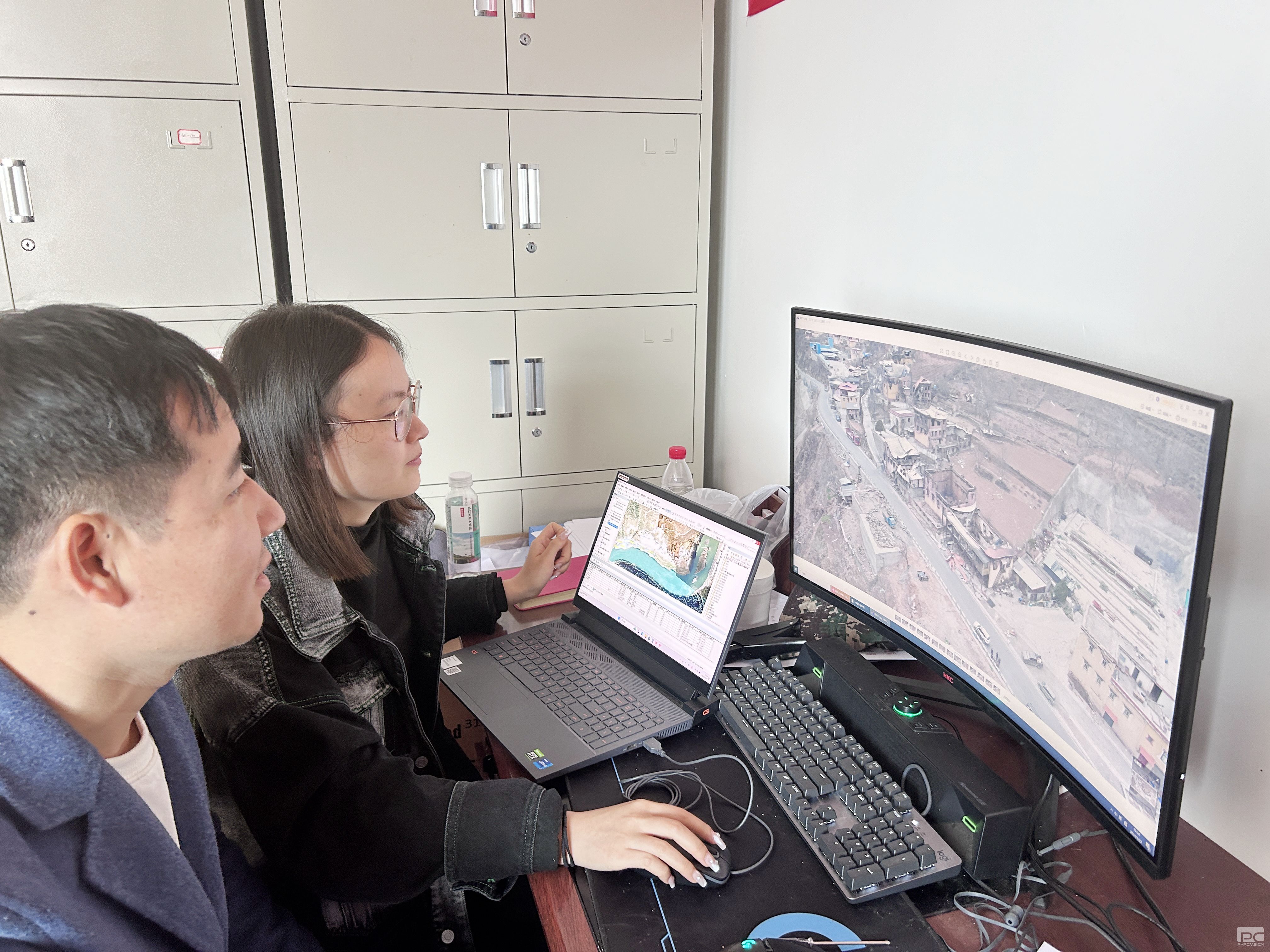 �۲��á�(�й���)���޹�˾����