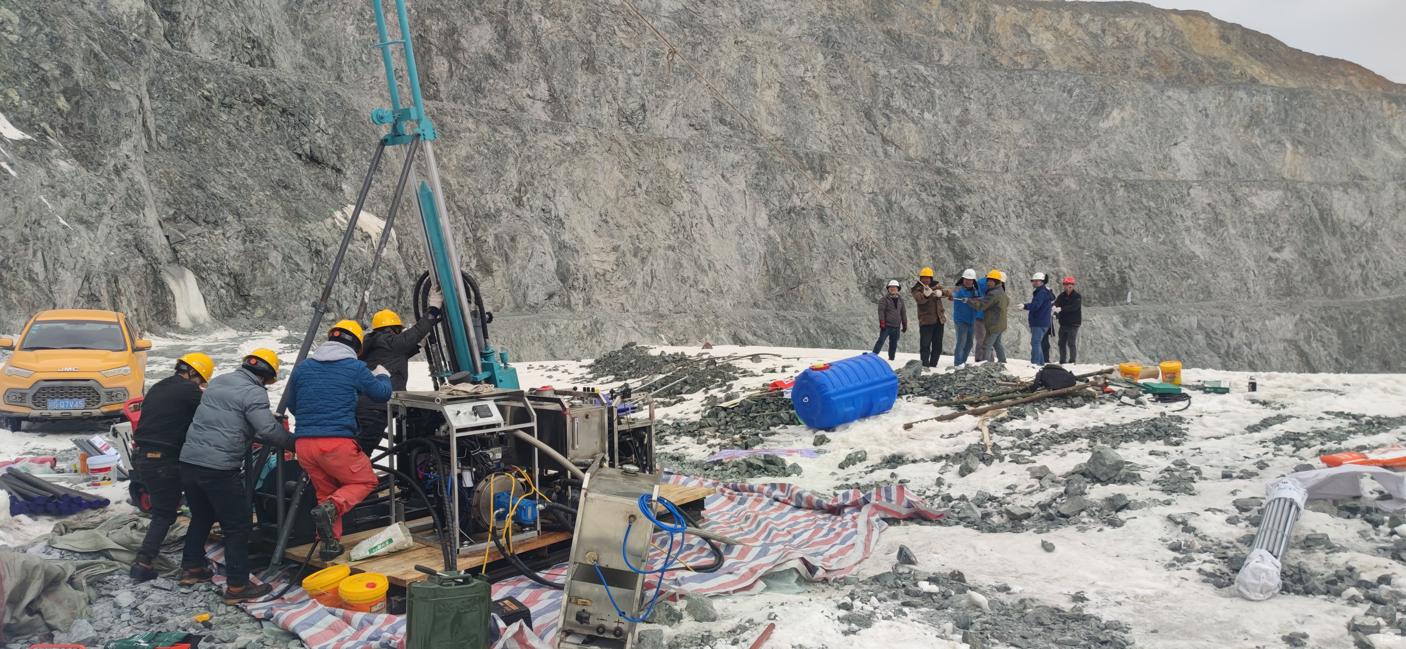 �۲��á�(�й���)���޹�˾����