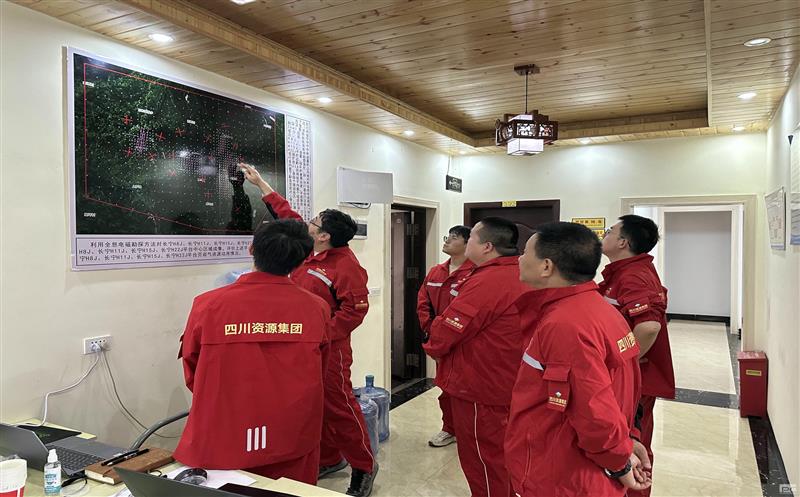 ǿ������Ѳ���������������� ������̽Ժ��չ������������