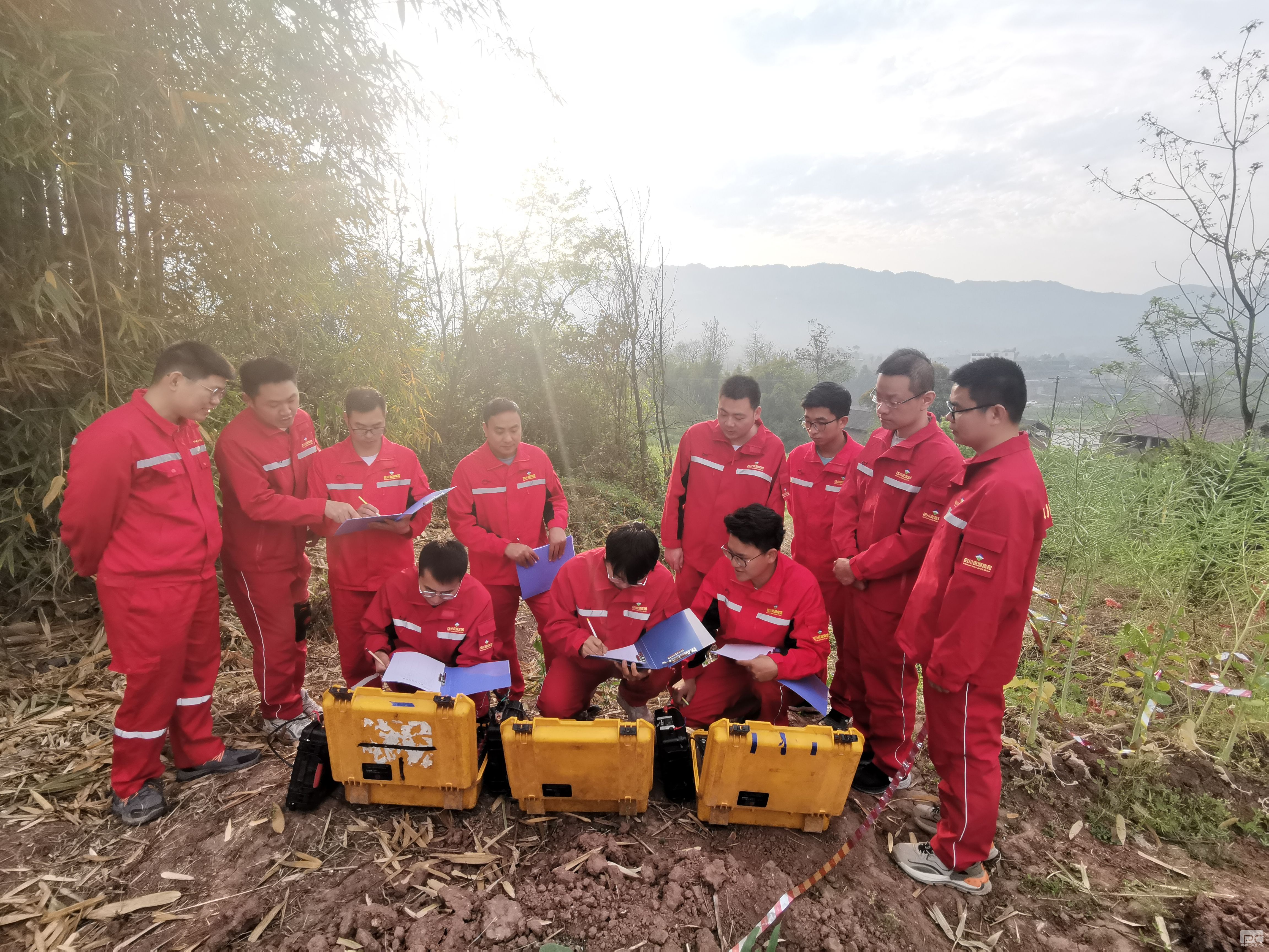 �۲��á�(�й���)���޹�˾����