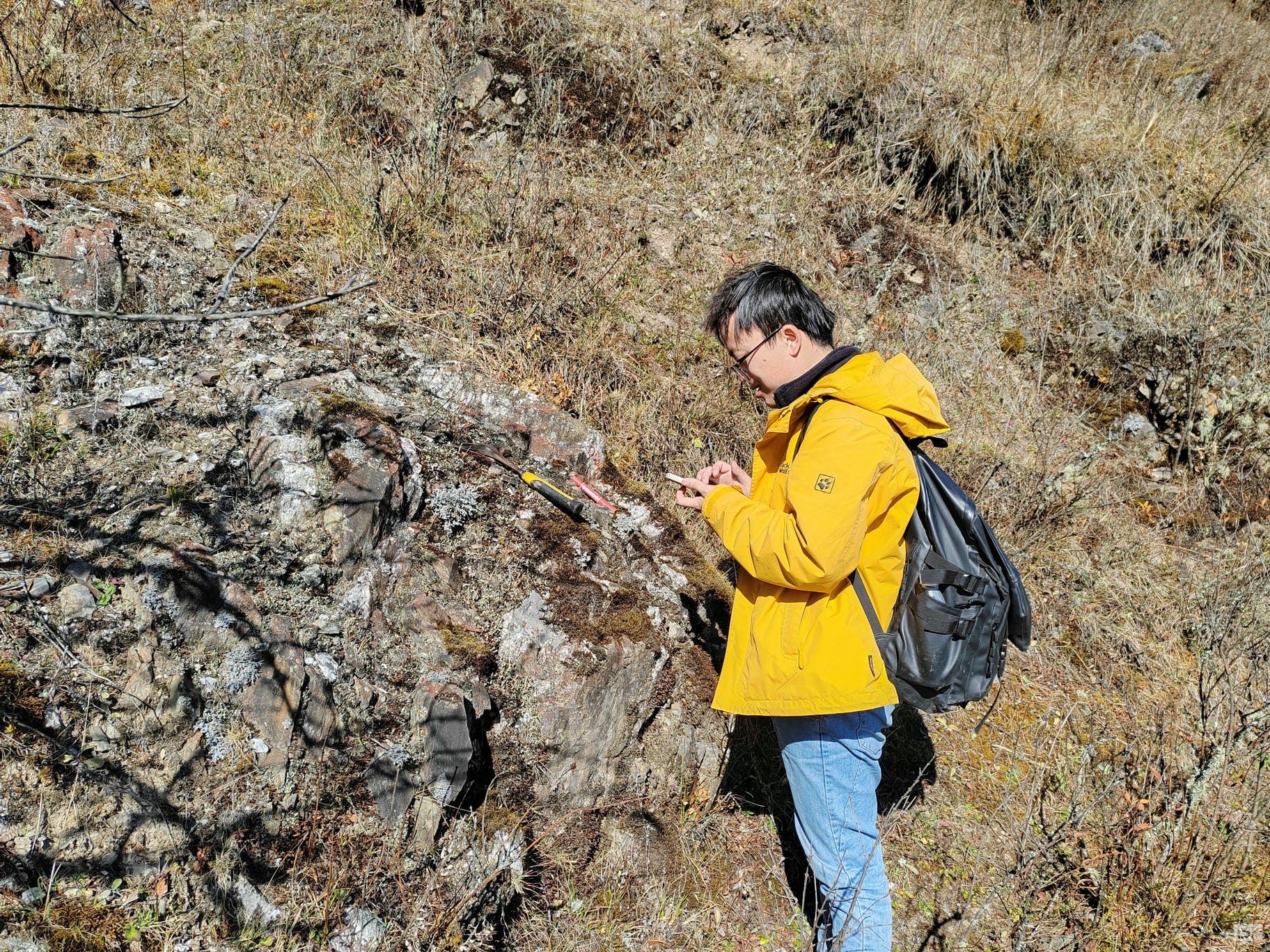 �۲��á�(�й���)���޹�˾����