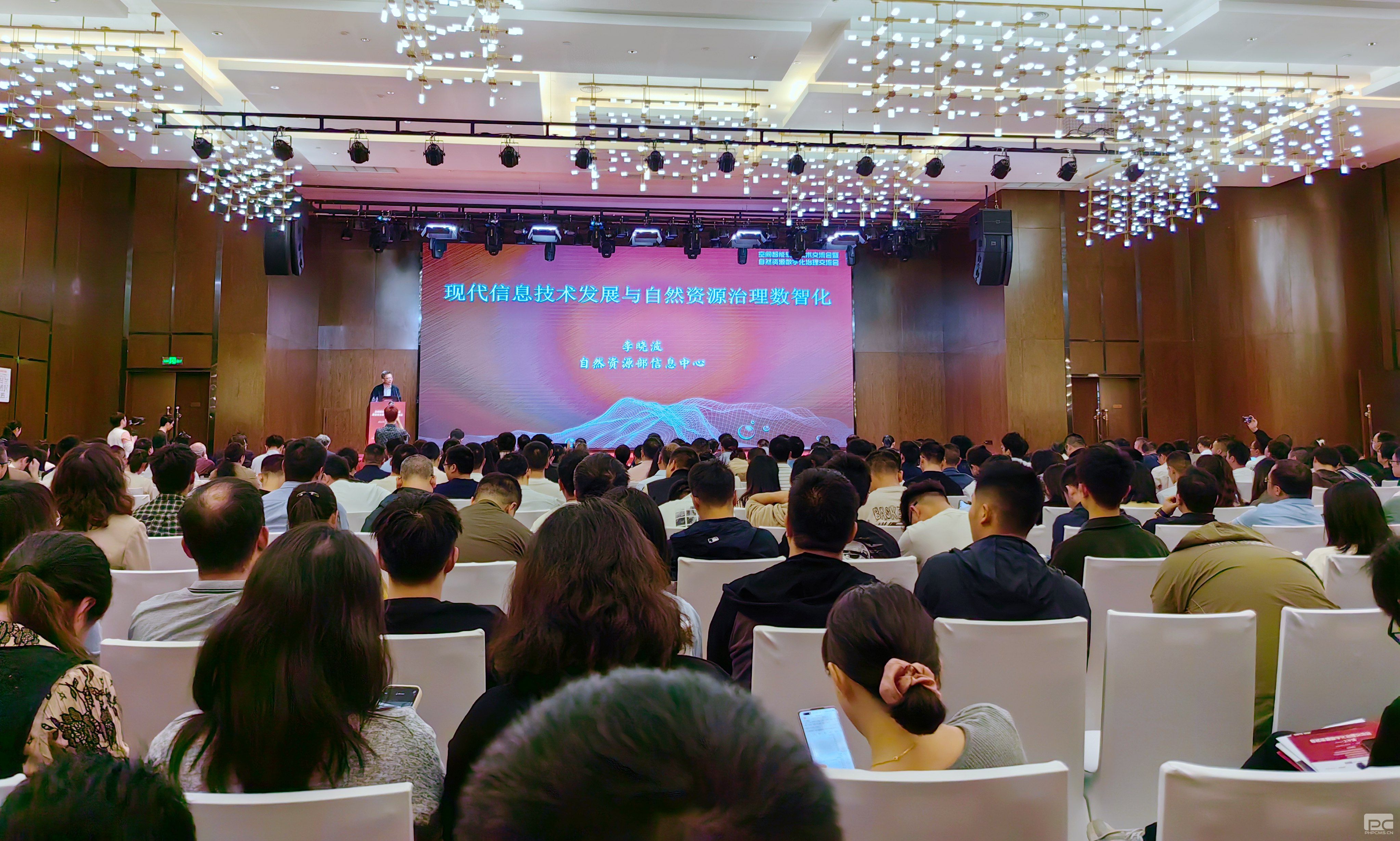 �۲��á�(�й���)���޹�˾����