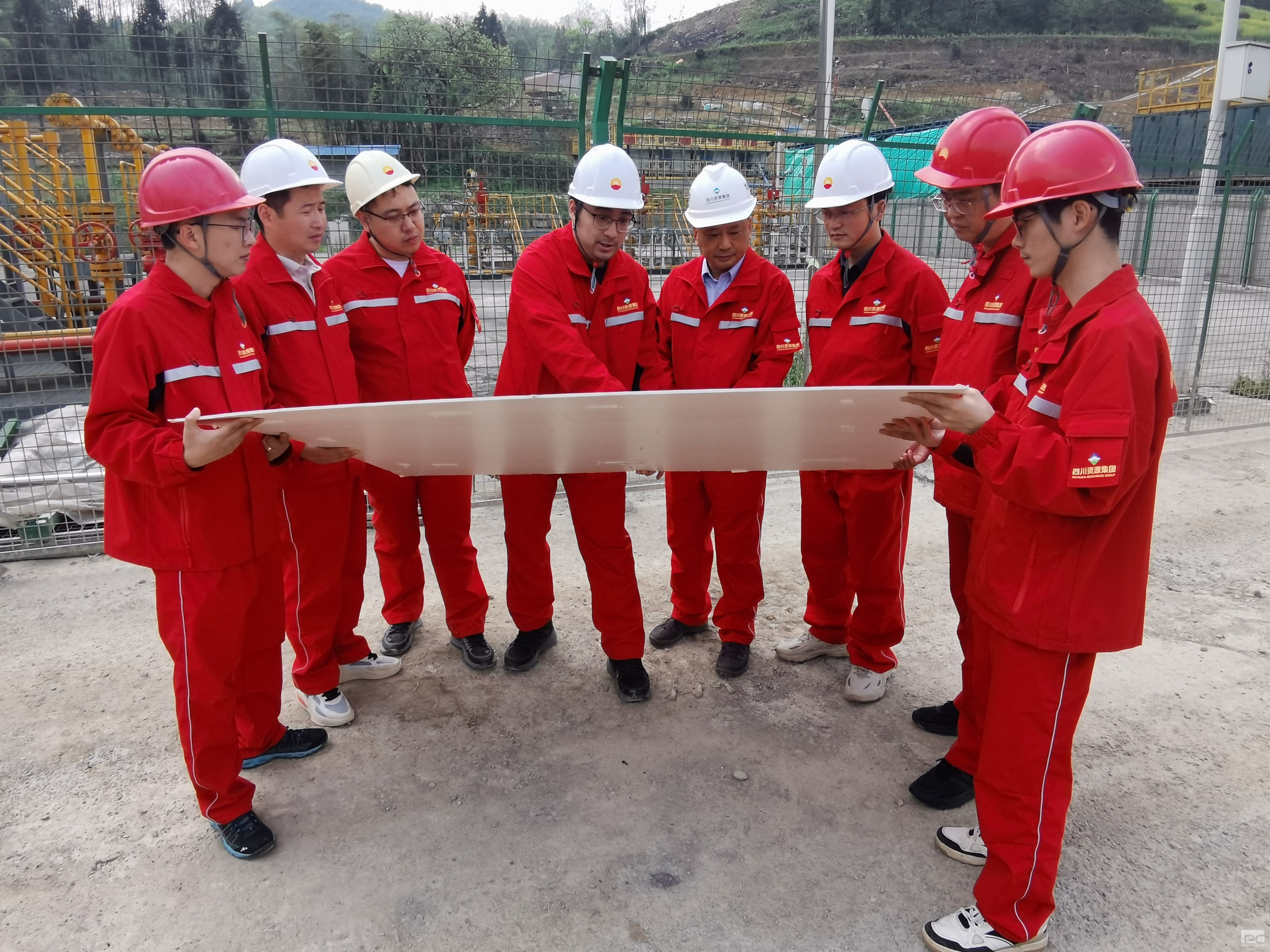 �۲��á�(�й���)���޹�˾����