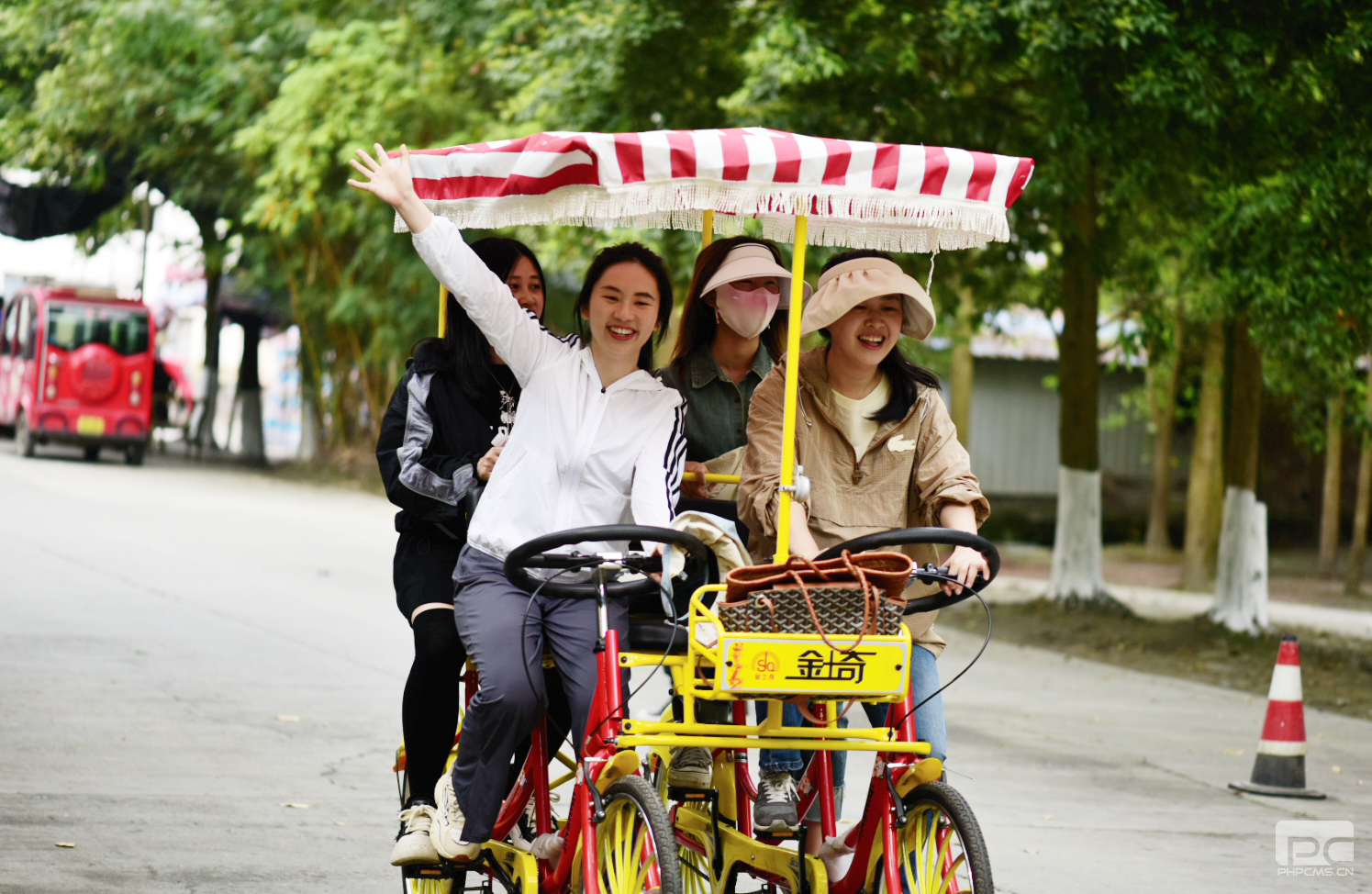 �۲��á�(�й���)���޹�˾����