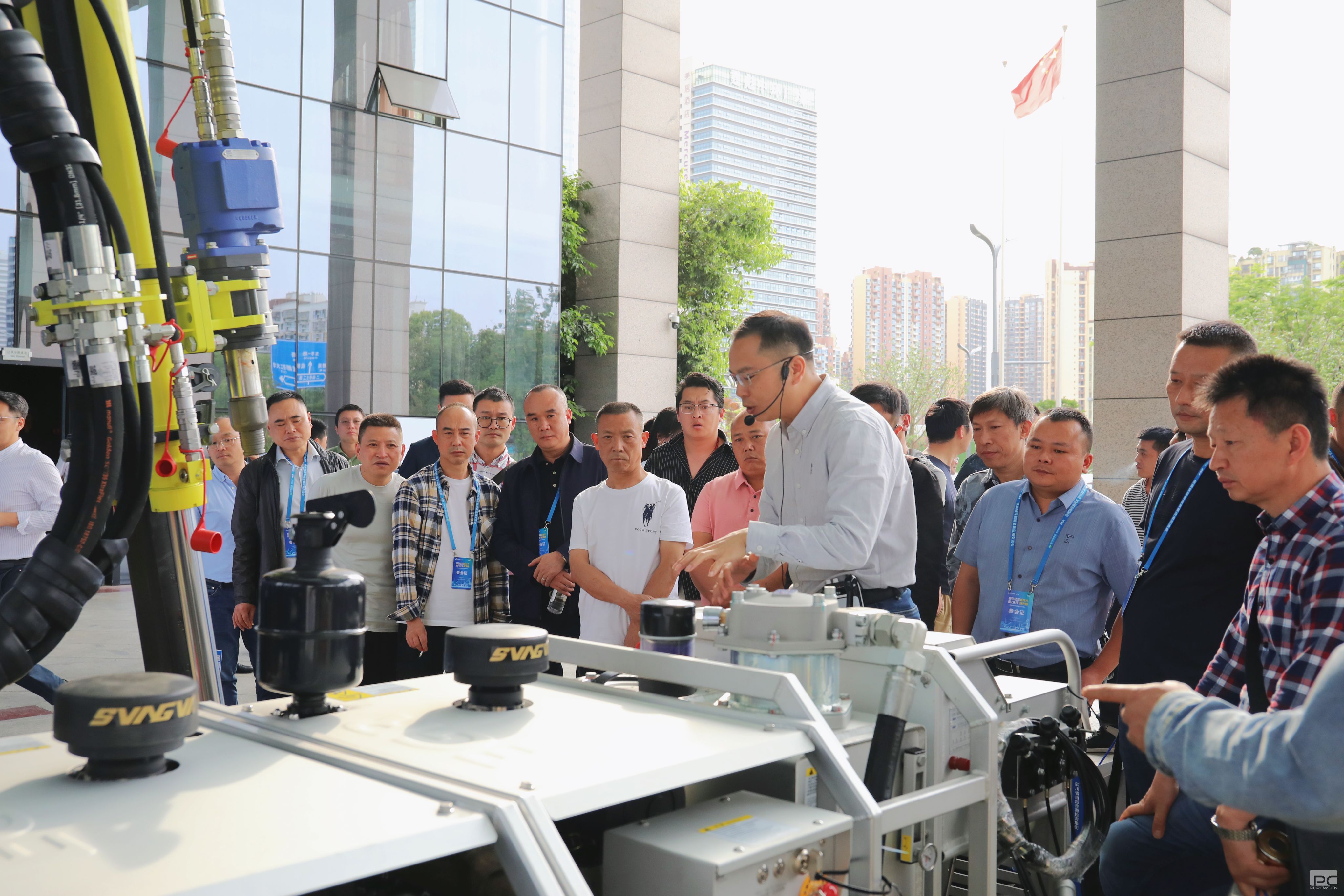 �۲��á�(�й���)���޹�˾����