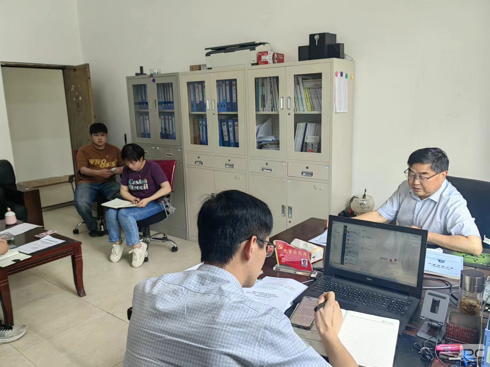 �۲��á�(�й���)���޹�˾����