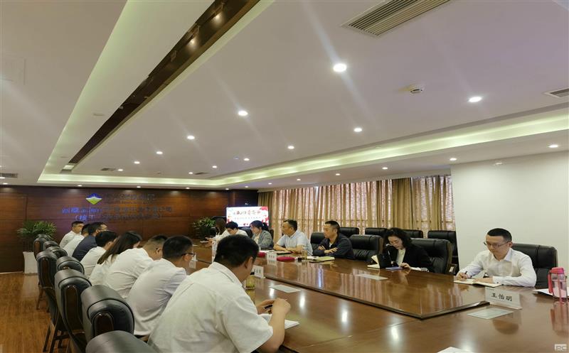 ��������ί��չ���ഺ���� ���꽨�¹�������������˶�