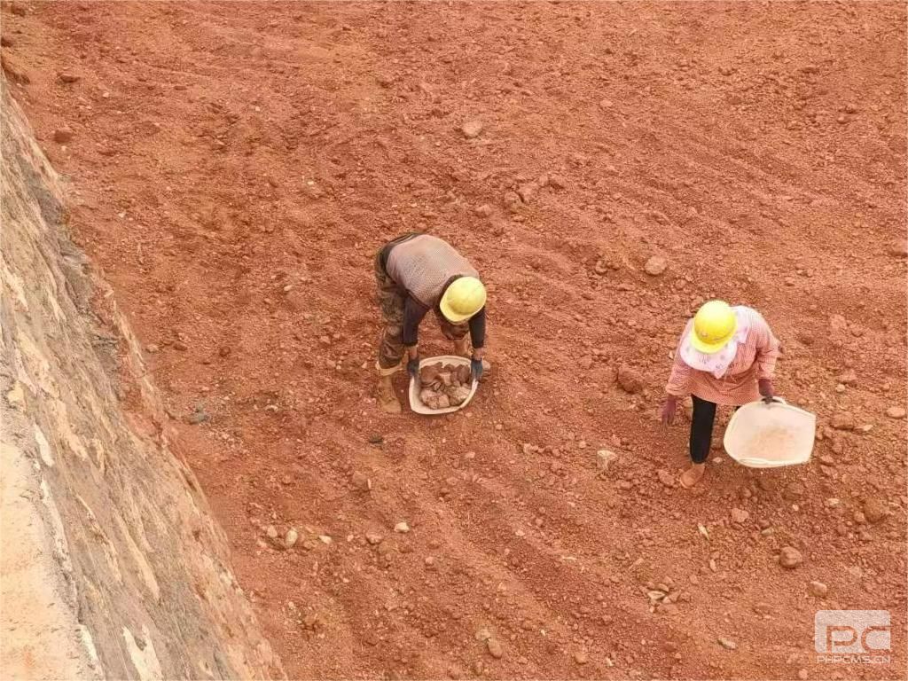 �۲��á�(�й���)���޹�˾����