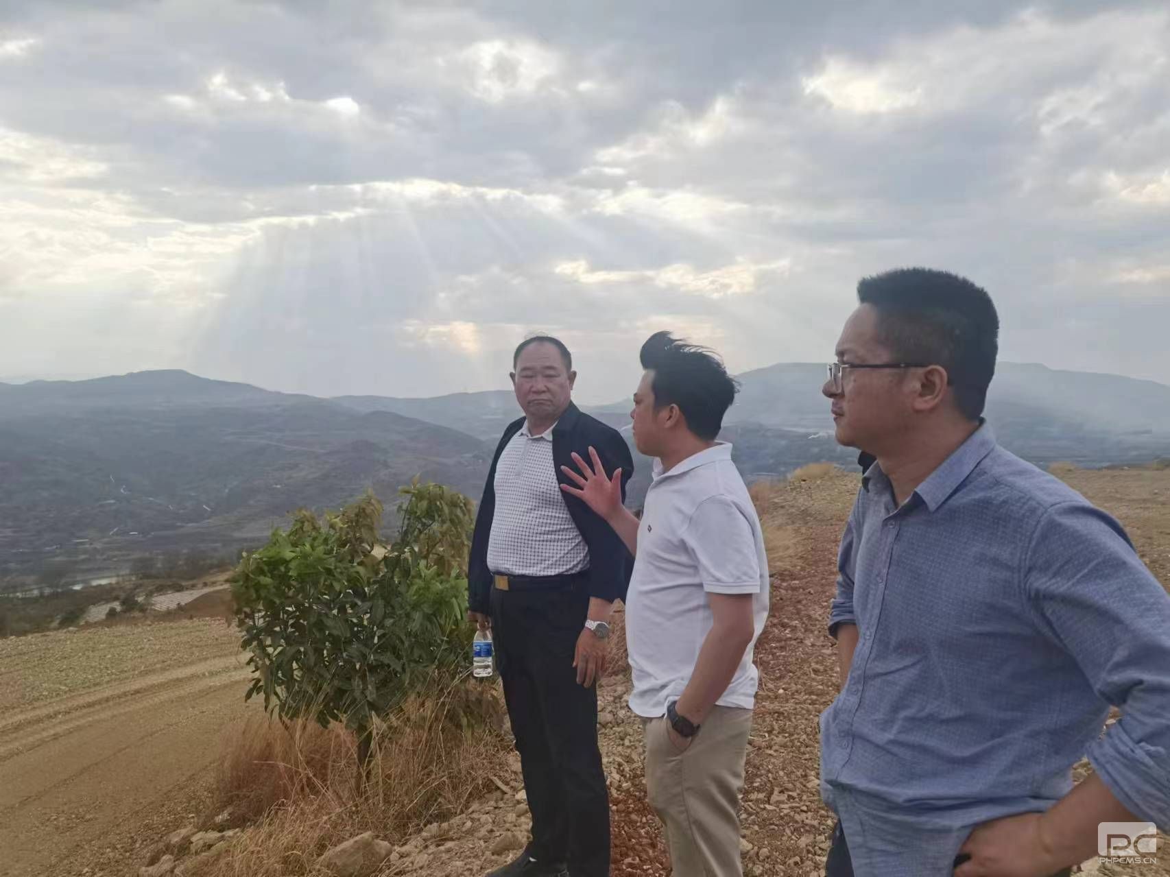 �۲��á�(�й���)���޹�˾����