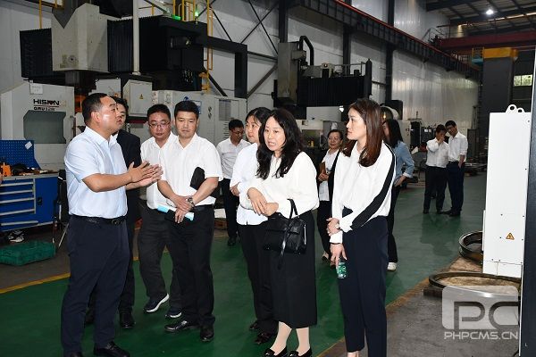 �۲��á�(�й���)���޹�˾����