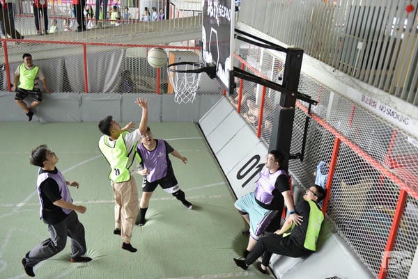 �۲��á�(�й���)���޹�˾����