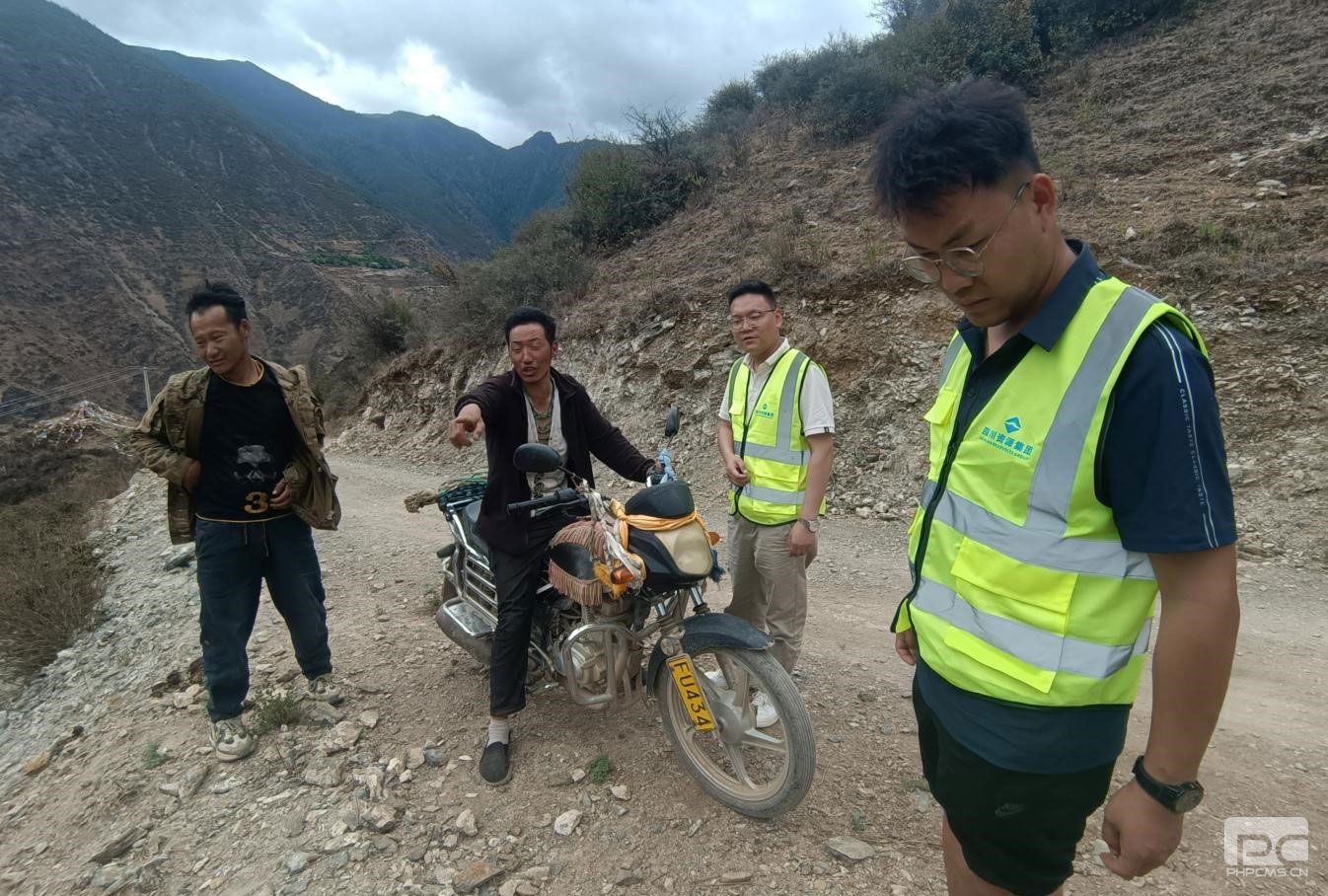 �۲��á�(�й���)���޹�˾����