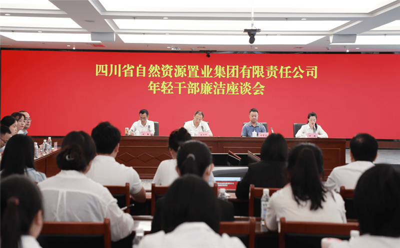 ׷��׿Խ ����Ϊ�� | ��ҵ�����ٿ�����Ա����̸��