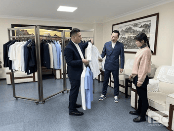 �۲��á�(�й���)���޹�˾����