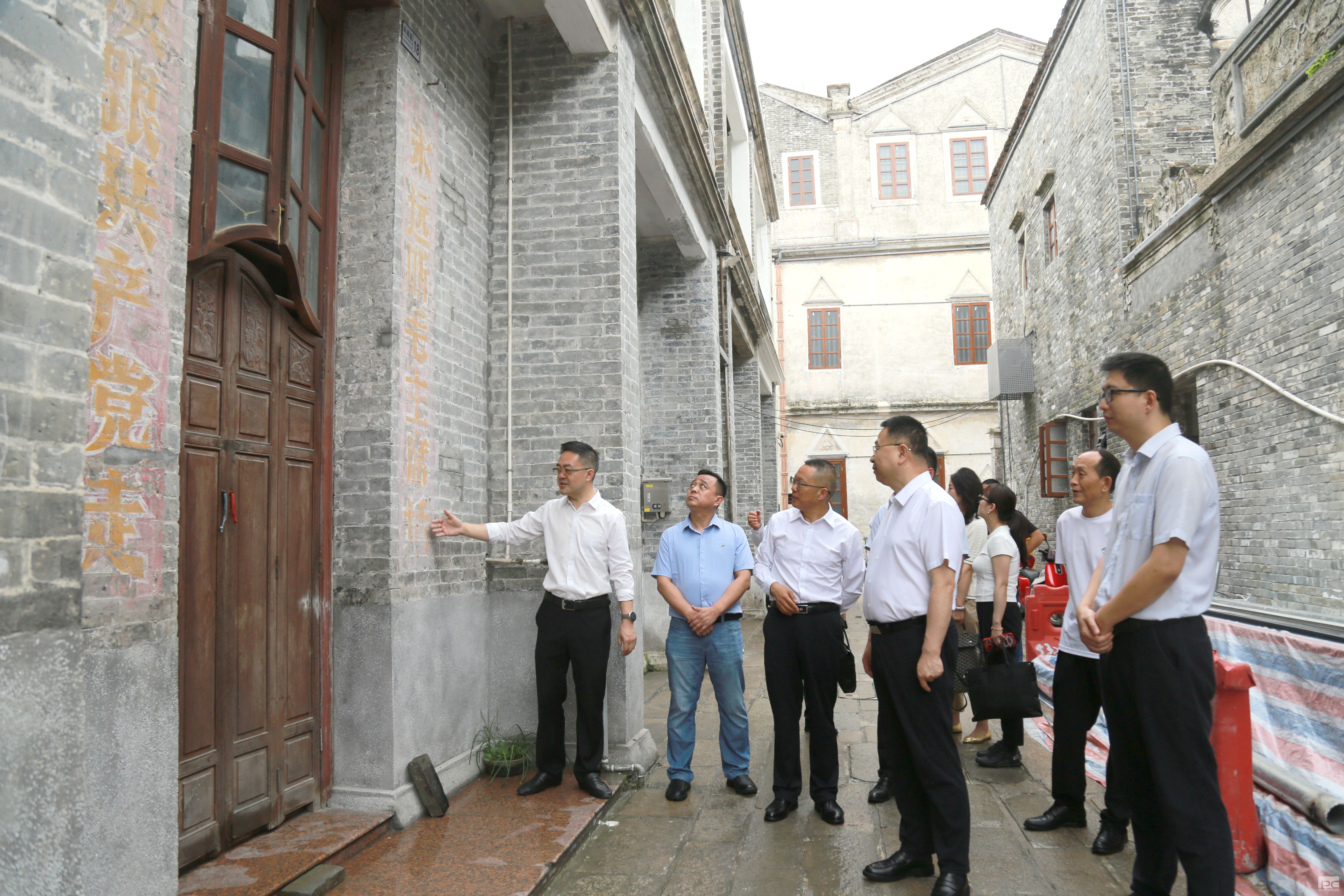 �۲��á�(�й���)���޹�˾����