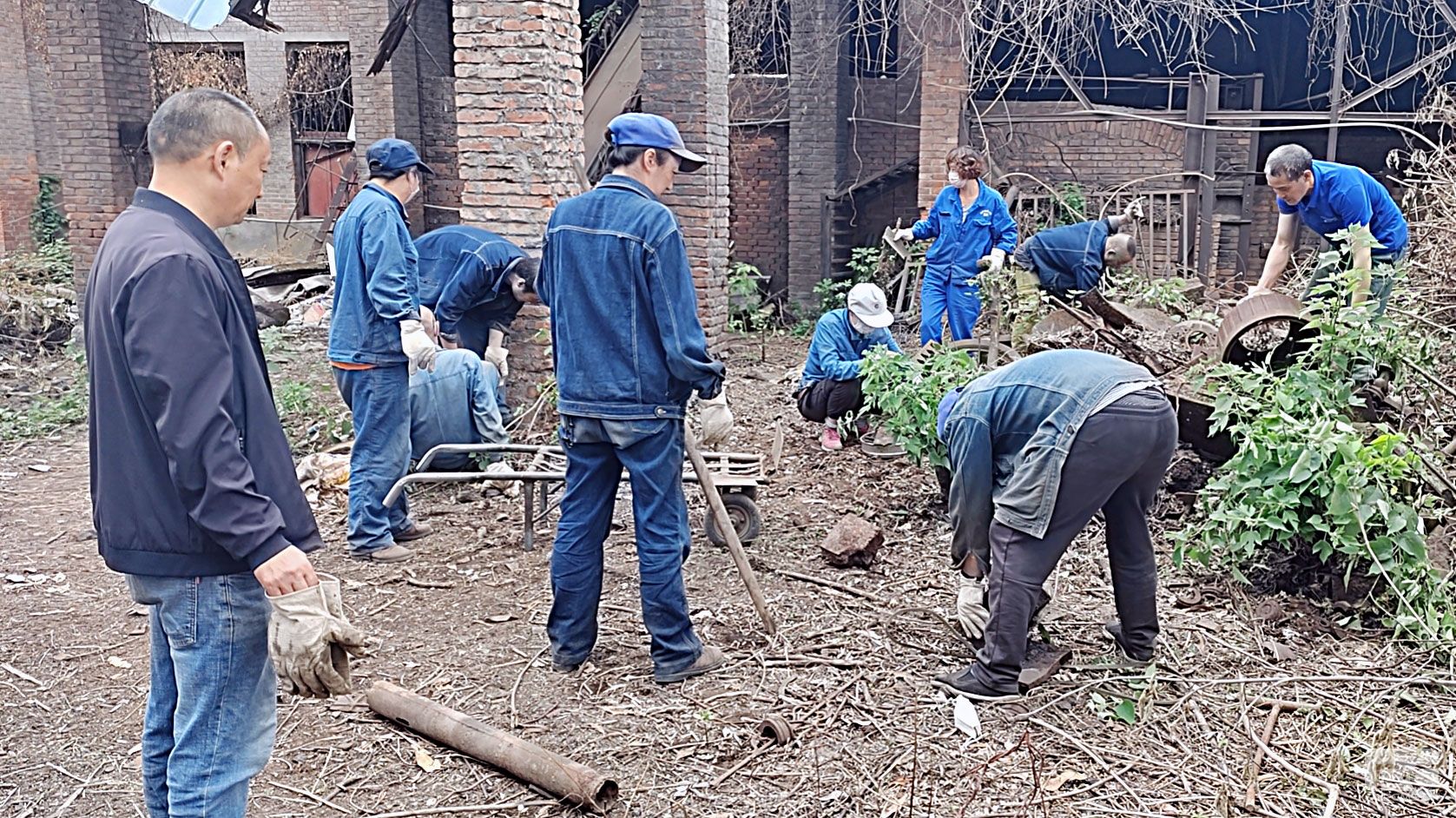 �۲��á�(�й���)���޹�˾����