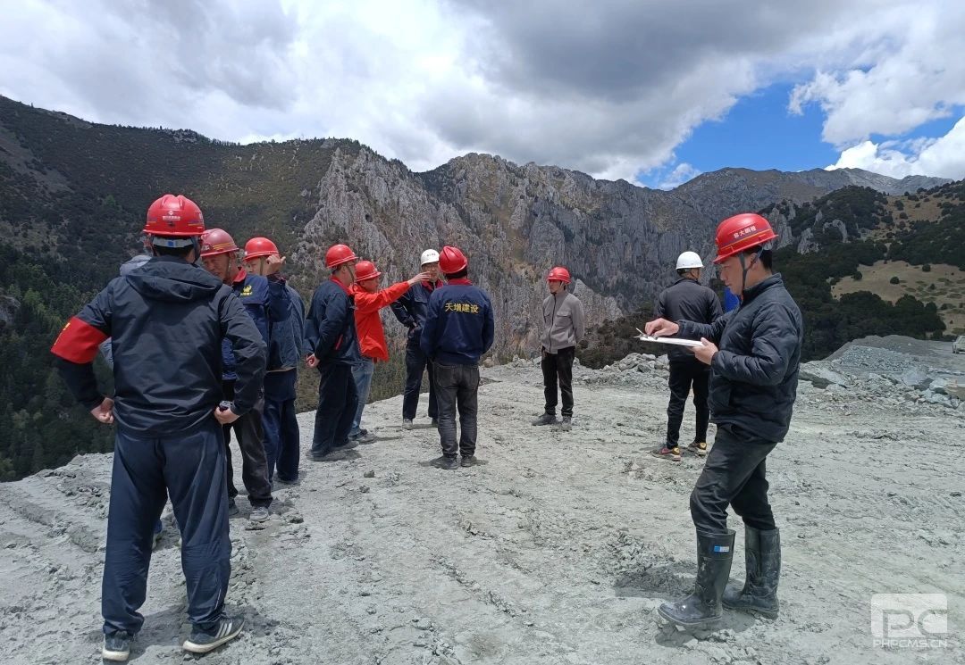 �۲��á�(�й���)���޹�˾����