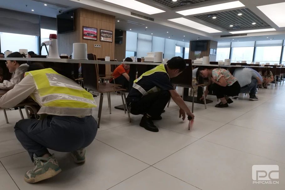 �۲��á�(�й���)���޹�˾����