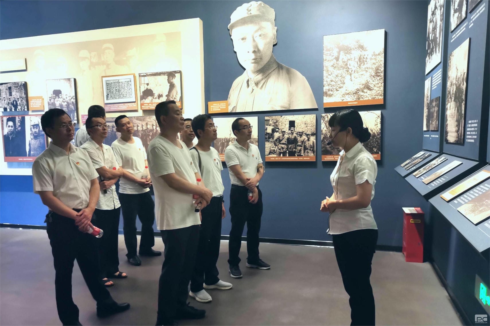 �۲��á�(�й���)���޹�˾����