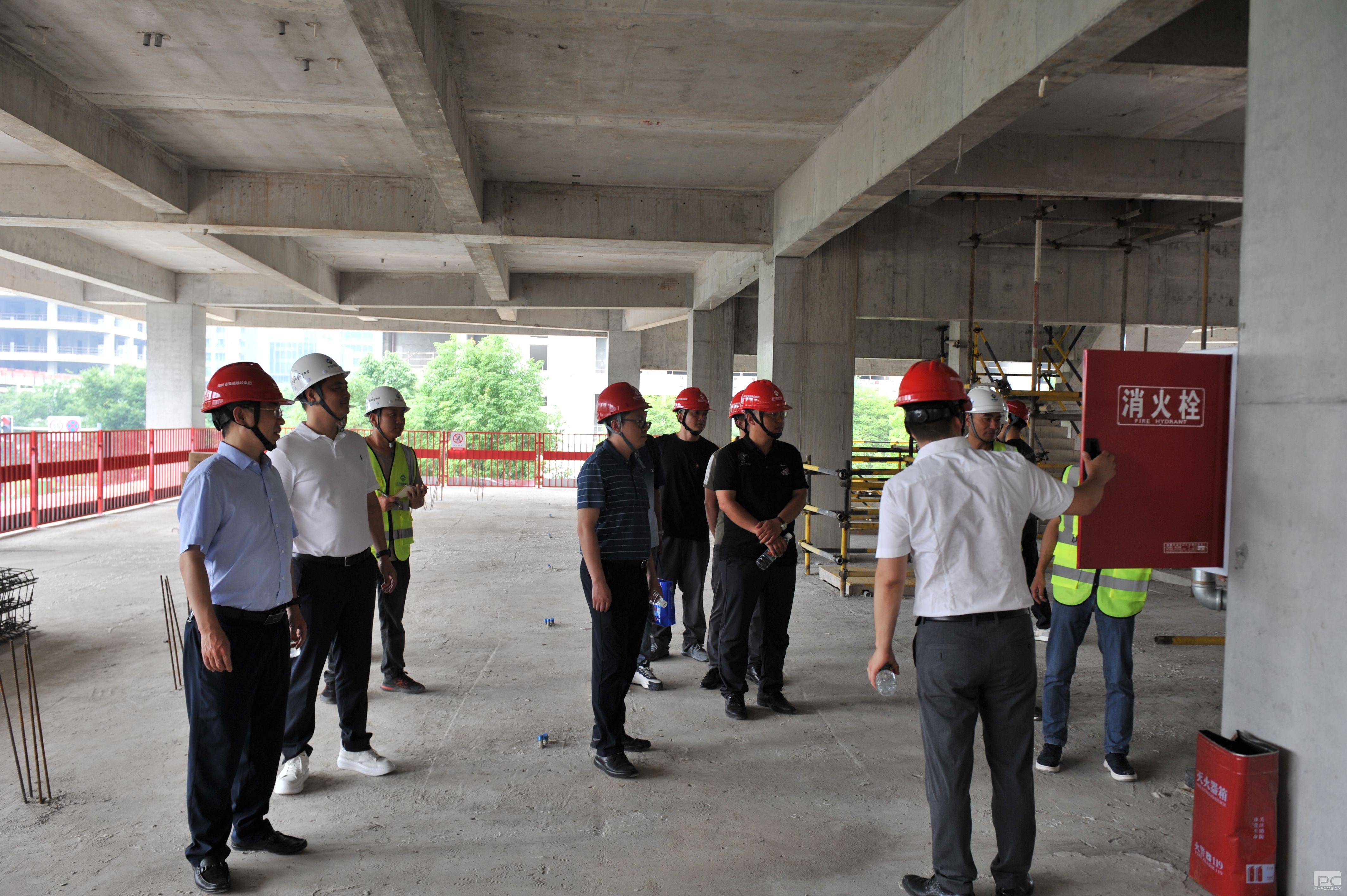 �۲��á�(�й���)���޹�˾����