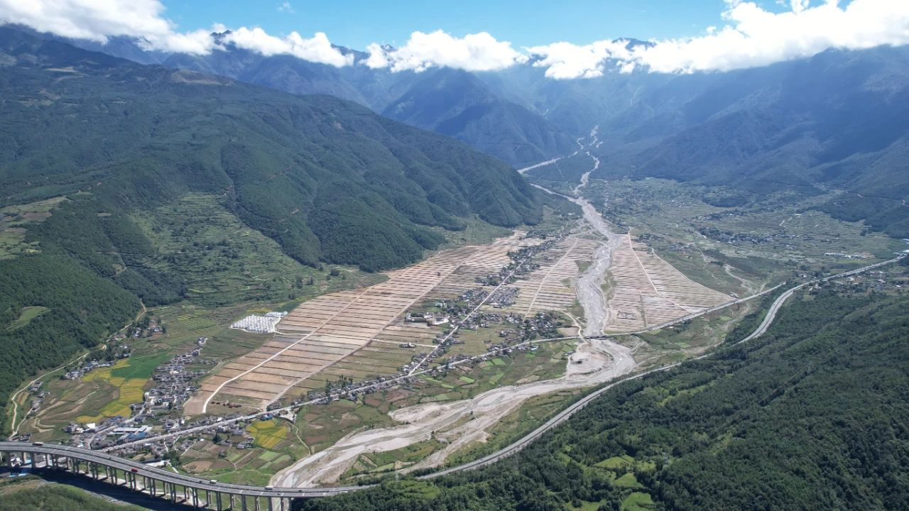 �Ĵ����ؼ����������ͺ���ܹŴ������ۺ�����ʵ����ά��Ŀ������Ӧ�ð���