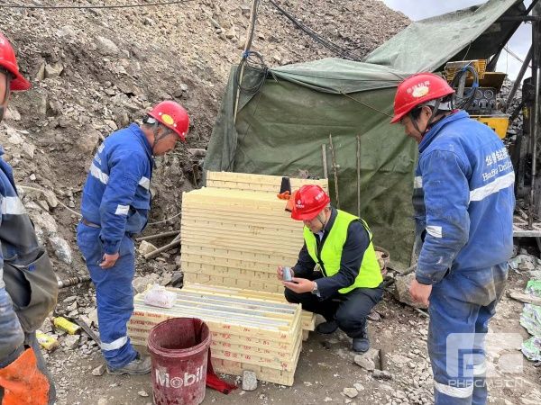 ������̽�쵼���ӵ�����ɽ���޲�ɯ��Ŀ���м������