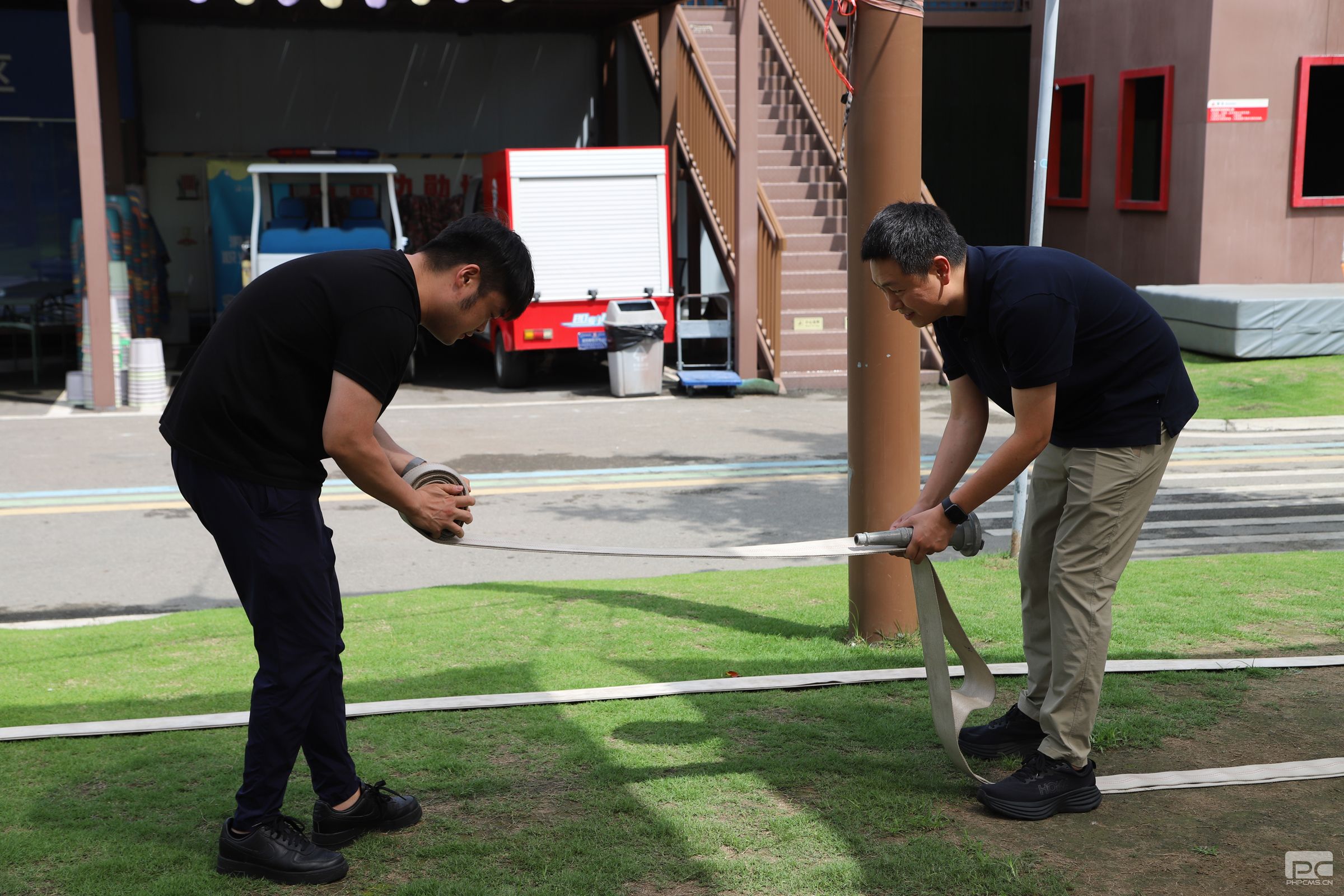 �۲��á�(�й���)���޹�˾����