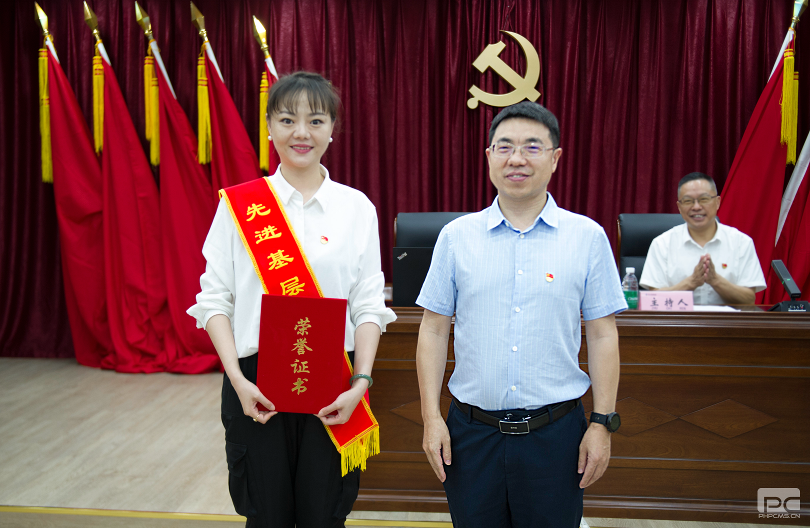 �۲��á�(�й���)���޹�˾����