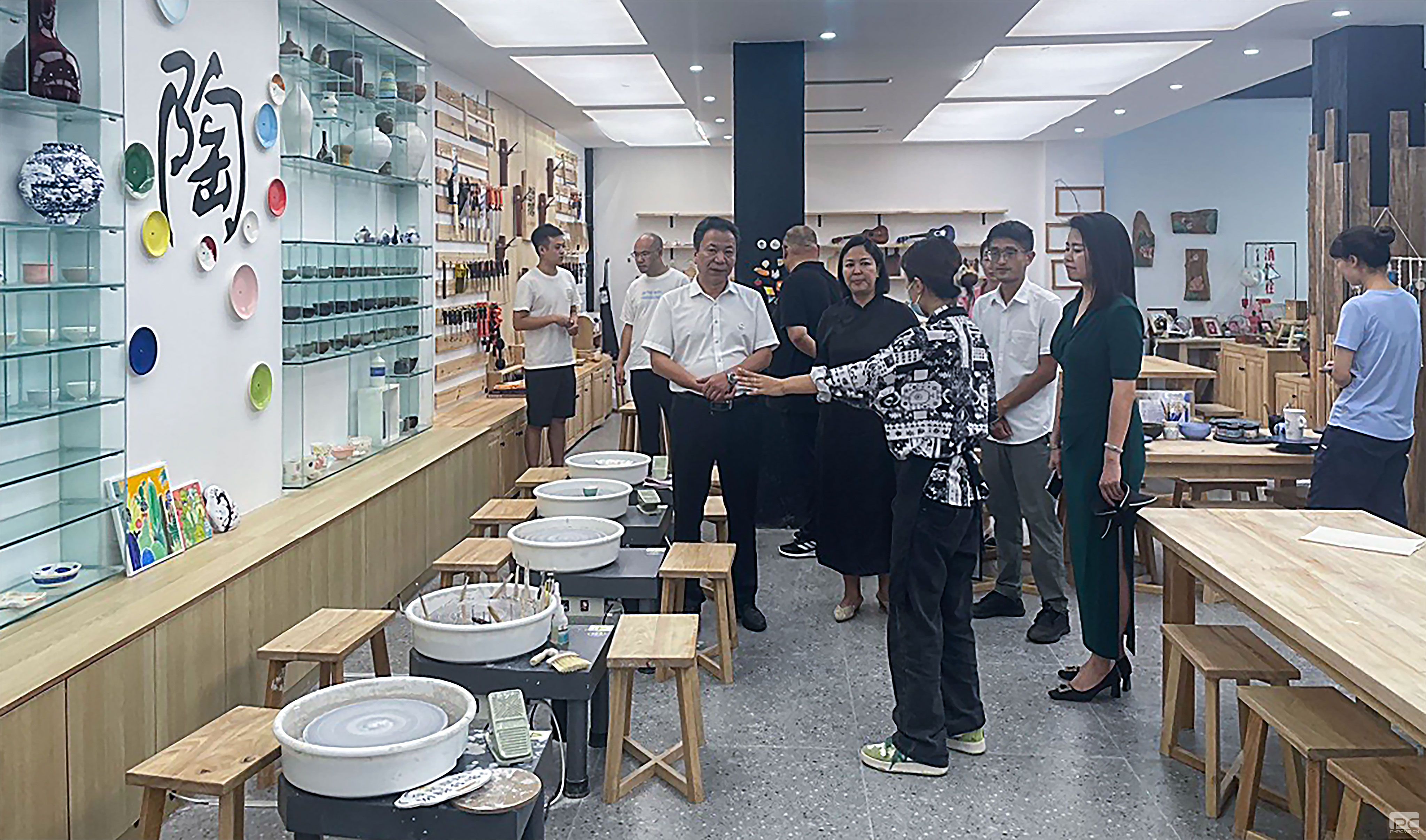 �۲��á�(�й���)���޹�˾����