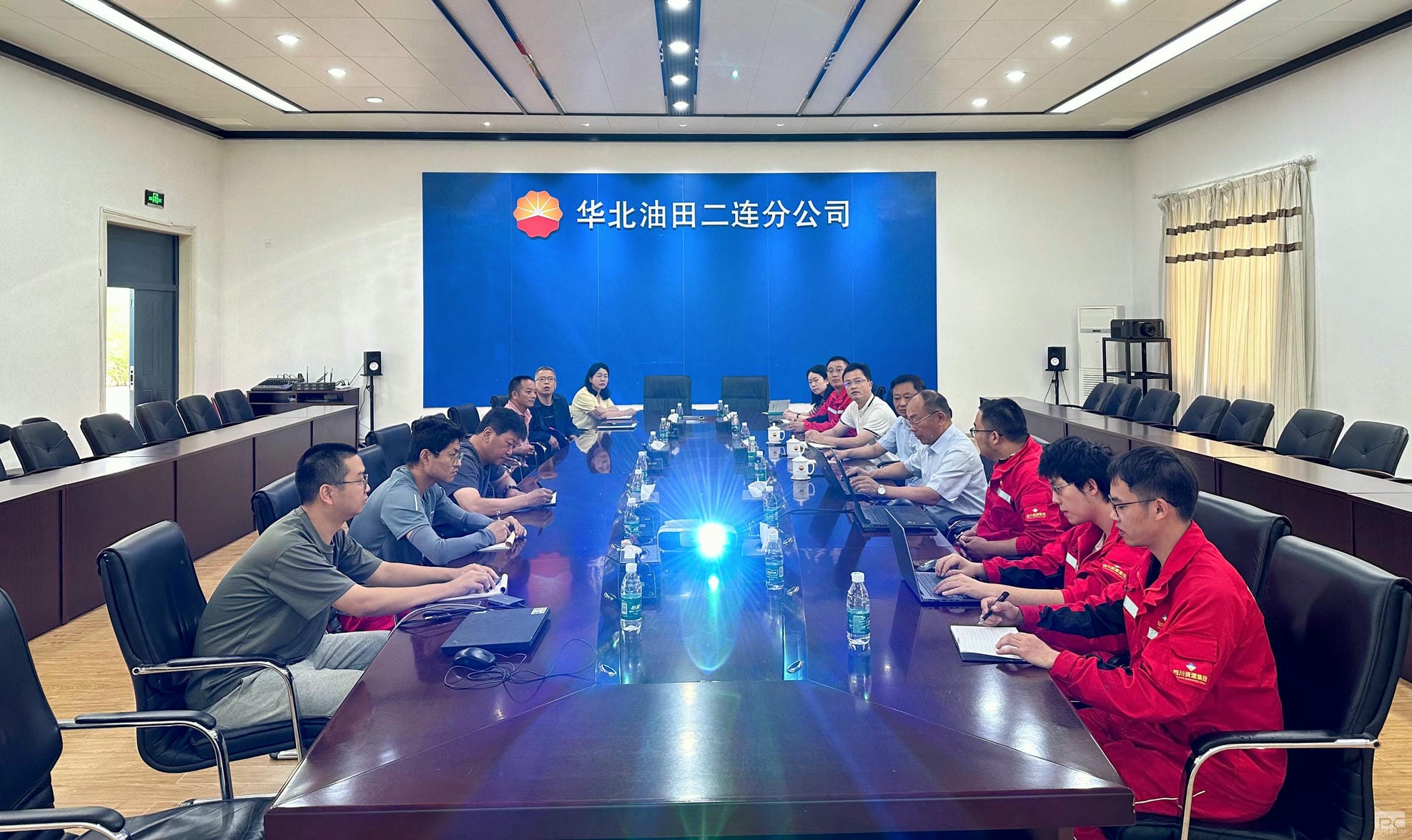 �۲��á�(�й���)���޹�˾����