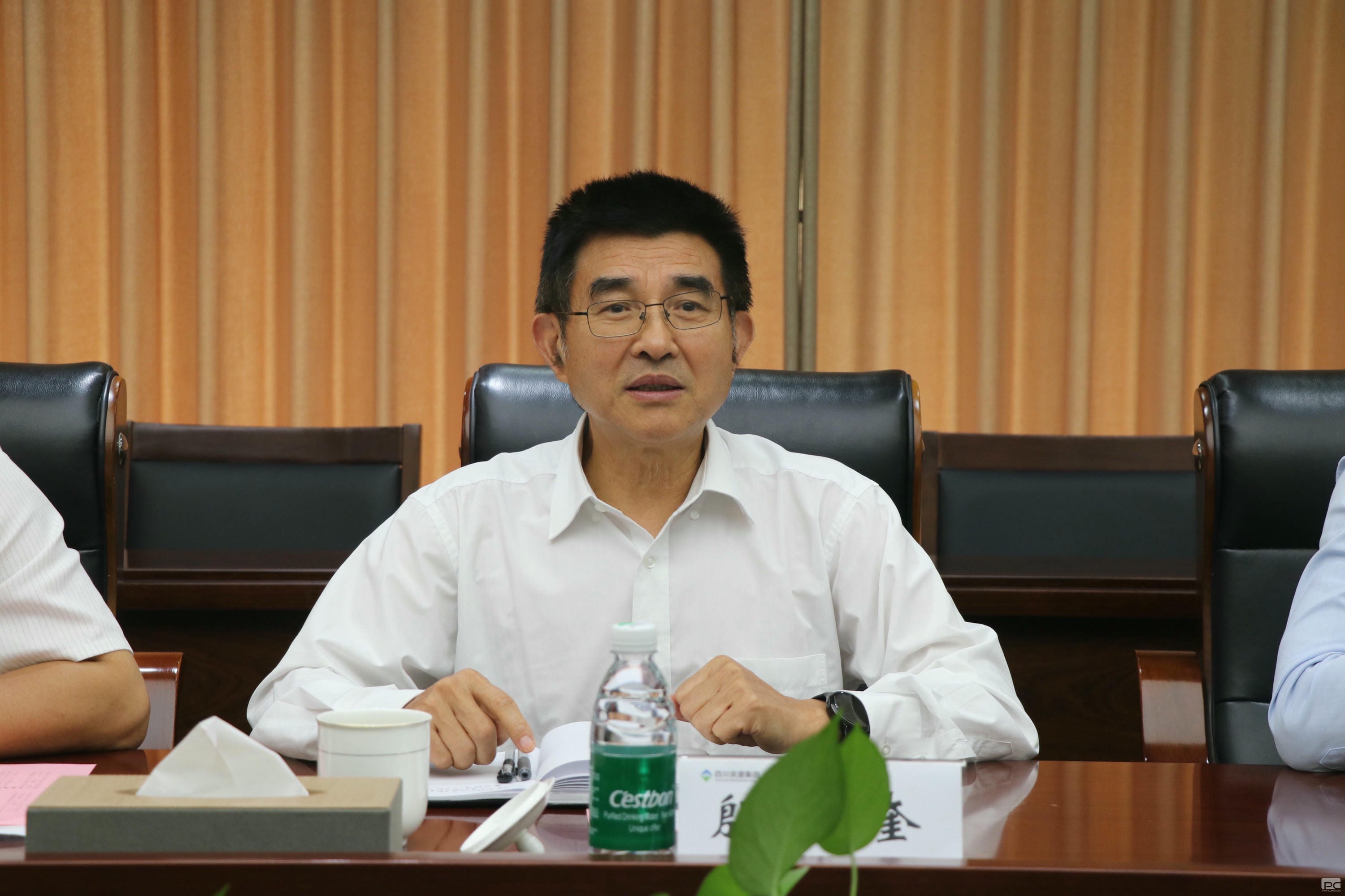 �۲��á�(�й���)���޹�˾����