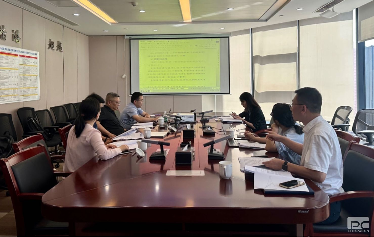 �۲��á�(�й���)���޹�˾����