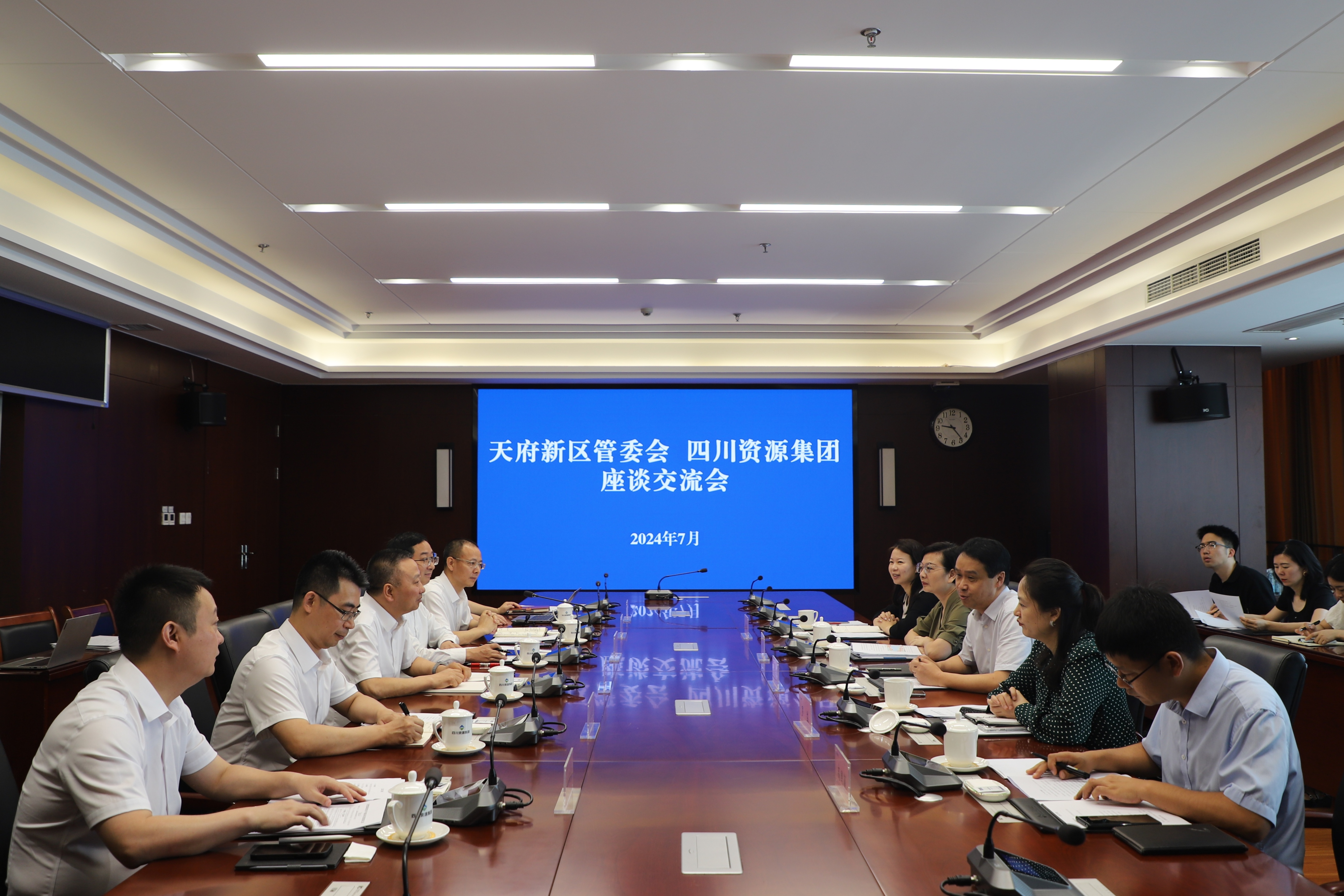 ��ҵ�������츮������ί����̸����