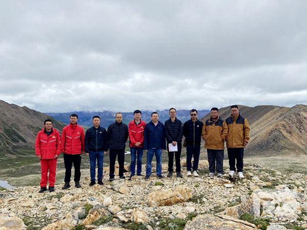 �۲��á�(�й���)���޹�˾����