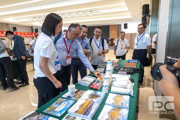 �۲��á�(�й���)���޹�˾����