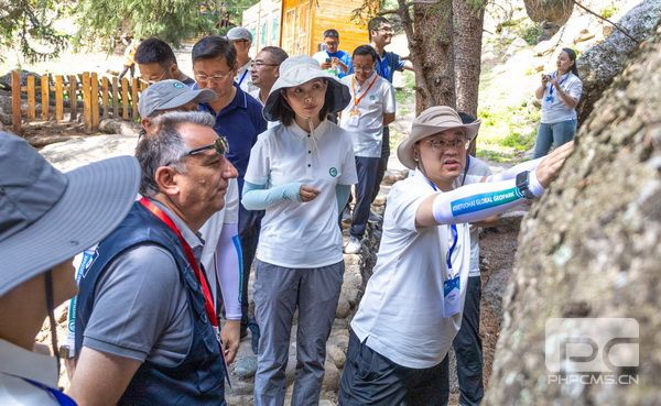 �۲��á�(�й���)���޹�˾����