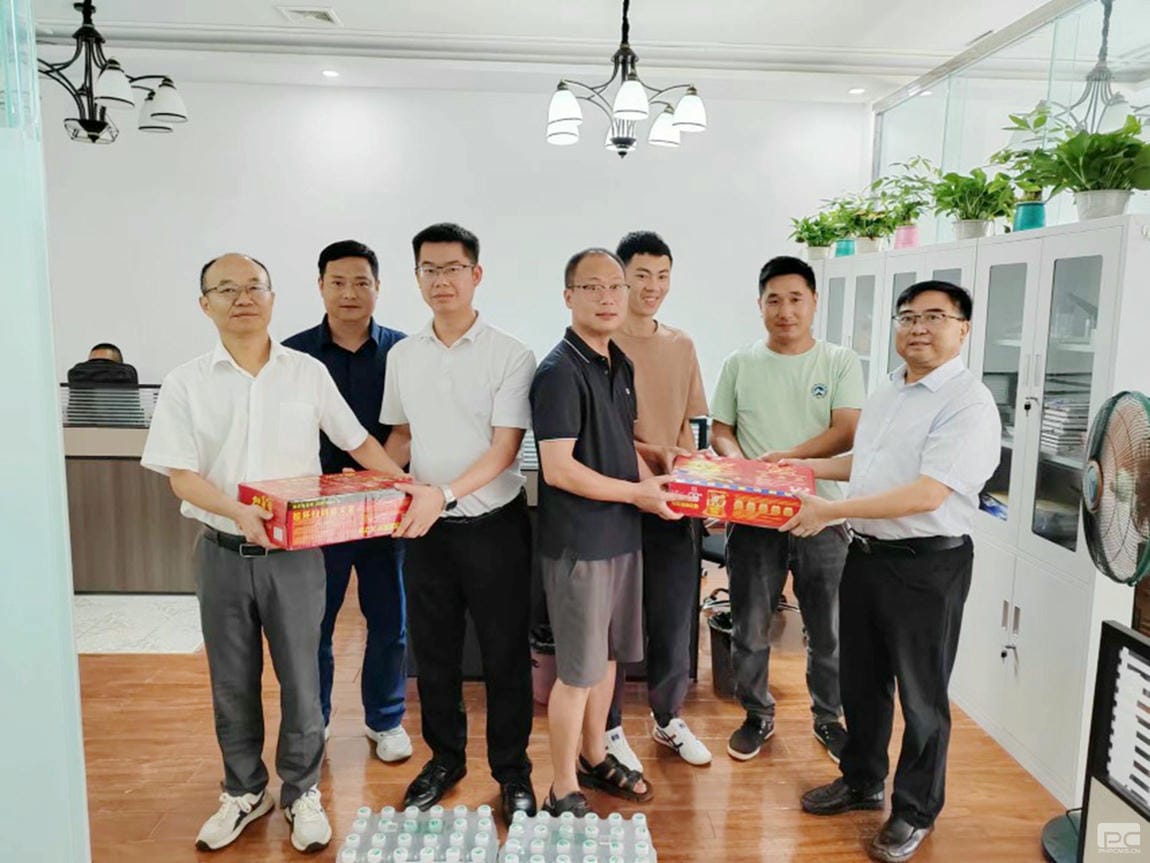 �۲��á�(�й���)���޹�˾����