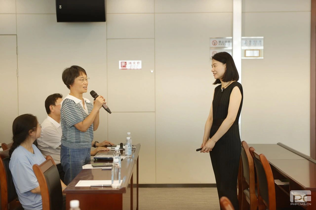 �۲��á�(�й���)���޹�˾����