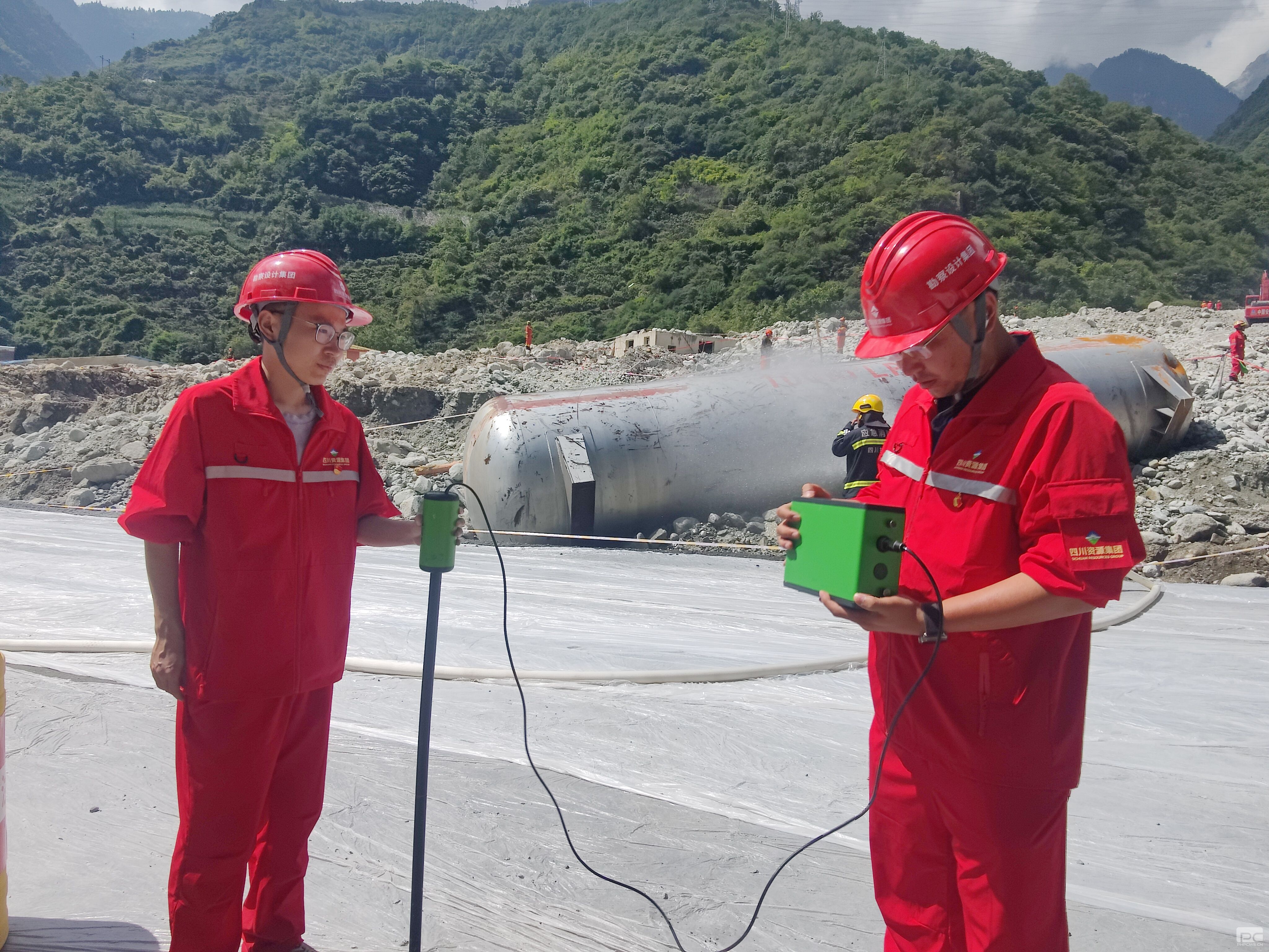 �۲��á�(�й���)���޹�˾����