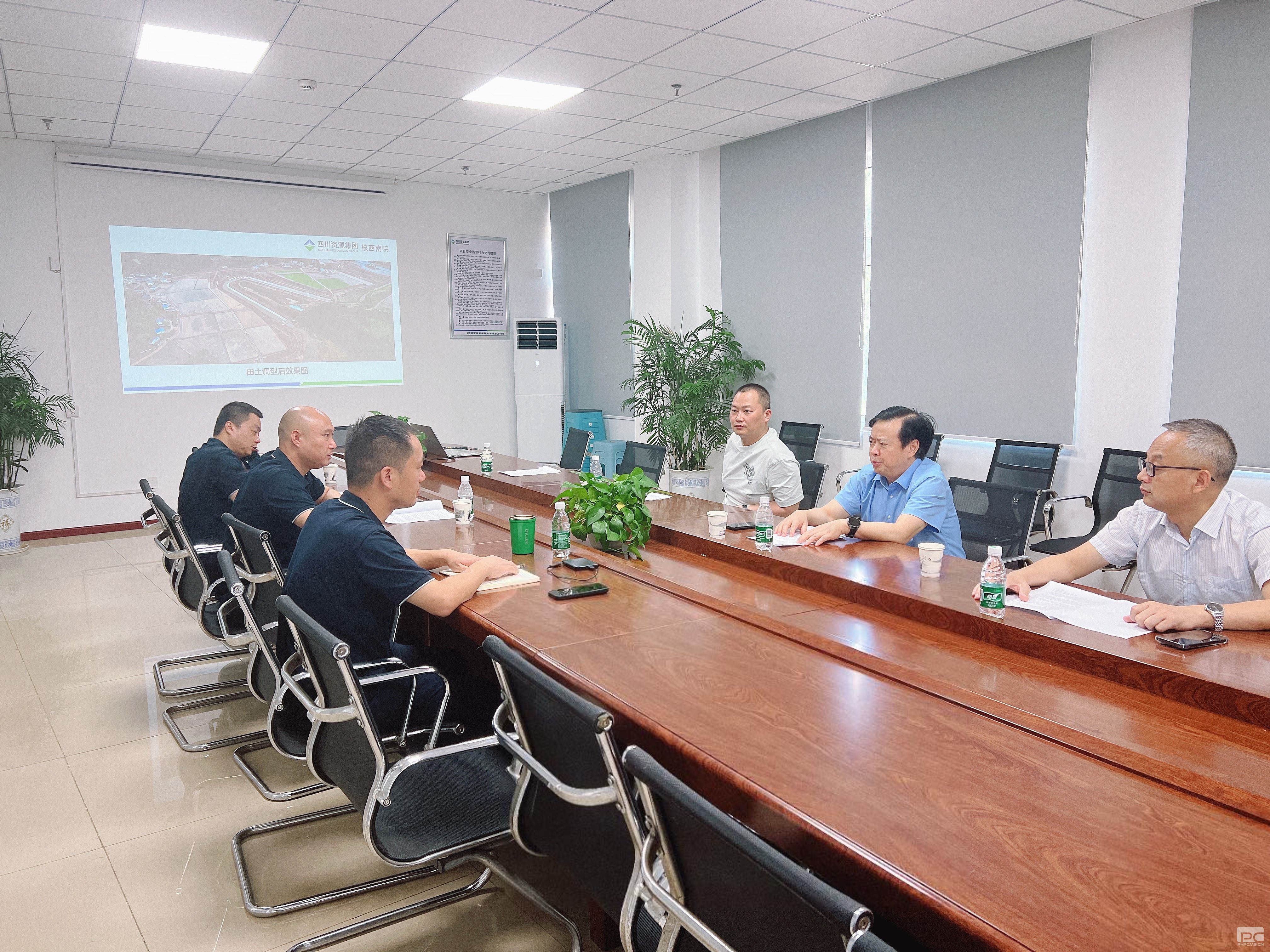 �۲��á�(�й���)���޹�˾����